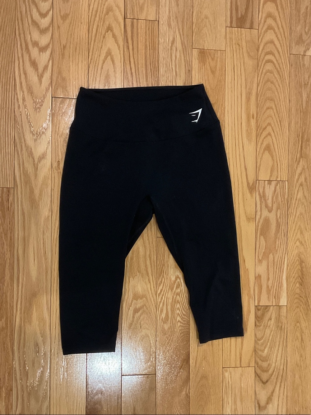 Gymshark women Black High-Waist Leggings capri size M
